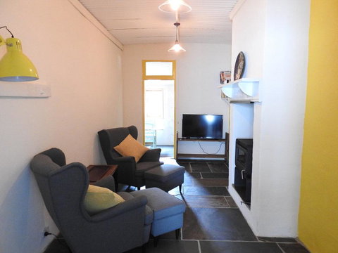 Cooks Cottage - Tourism Canberra 1