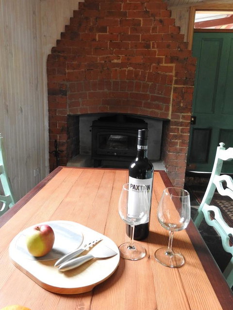 Cooks Cottage - Tourism Canberra 2