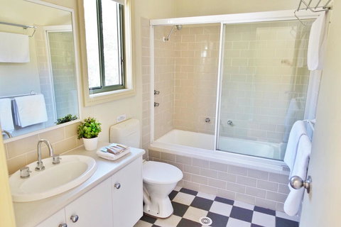 SkyView Villa - Tourism Canberra 11