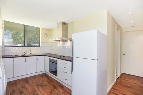 The Dolphins Beachfront Apartments - Tourism Canberra 16