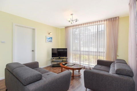 The Dolphins Beachfront Apartments - Tourism Canberra 17