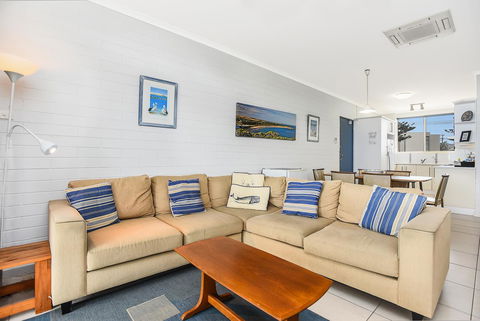 The Dolphins Beachfront Apartments - Tourism Canberra 11