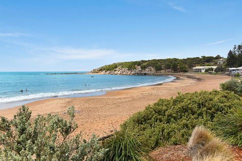 The Dolphins Beachfront Apartments - Tourism Canberra 1