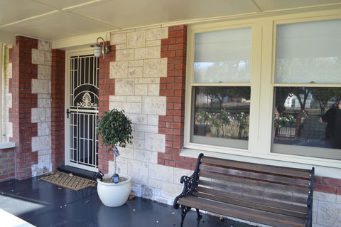 Two Cow Cottage Bed & Breakfast - Tourism Canberra 28