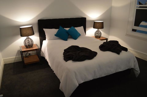 Two Cow Cottage Bed & Breakfast - Tourism Canberra 19