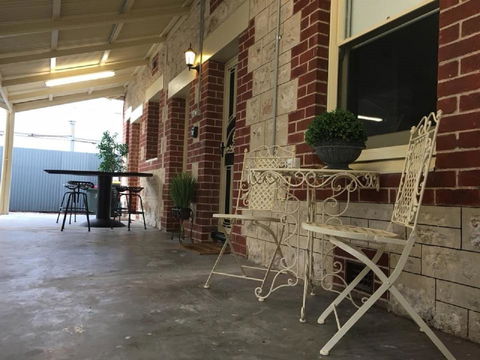 Two Cow Cottage Bed & Breakfast - Tourism Canberra 0