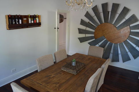 Two Cow Cottage Bed & Breakfast - Tourism Canberra 25