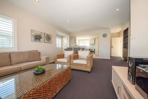 Pacific Blue 278-265 Sandy Pt Rd- Dual Key Access, Wifi, Linen And Air Conditioning - Tourism Canberra 5