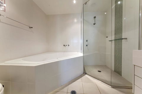 Pacific Blue 278-265 Sandy Pt Rd- Dual Key Access, Wifi, Linen And Air Conditioning - Tourism Canberra 11