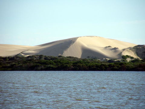 Coorong Waterfront Retreat - Tourism Canberra 27