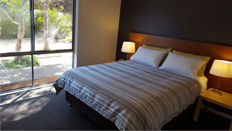Coorong Waterfront Retreat - Tourism Canberra 2