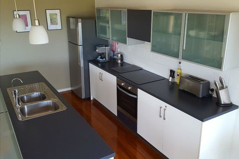 Coorong Waterfront Retreat - Tourism Canberra 9