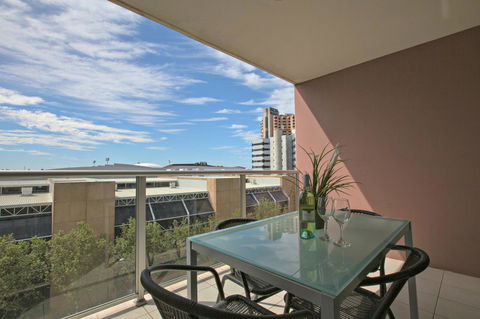 Adelaide DressCircle Apartments - North Terrace - Tourism Canberra 1