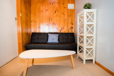 Seppelts View Cabins - Tourism Canberra 4