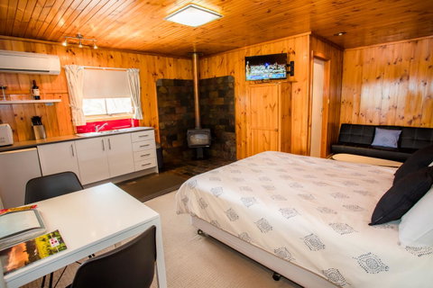 Seppelts View Cabins - Tourism Canberra 39