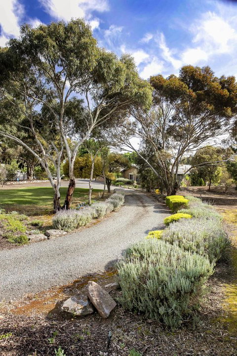 Barossa Retro BnB - Tourism Canberra 4