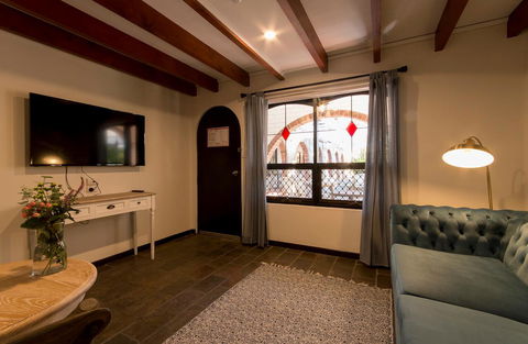 The Manor Basket Range - Tourism Canberra 7