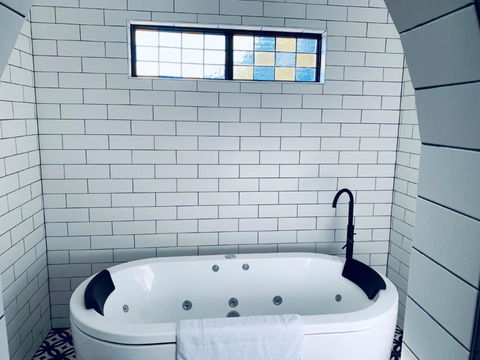 The Manor Basket Range - Tourism Canberra 11