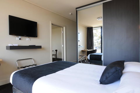 Mansfield Park Hotel - Tourism Canberra 1
