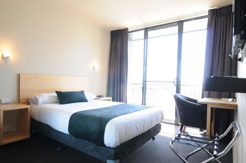 Mansfield Park Hotel - Tourism Canberra 14