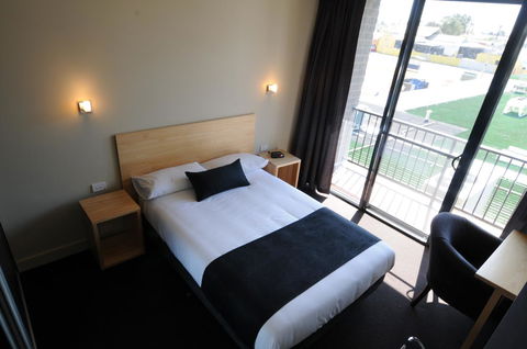 Mansfield Park Hotel - Tourism Canberra 12