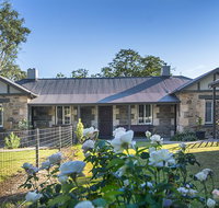 Stoneleigh Cottage Bed and Breakfast - Tourism Canberra