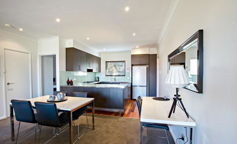 Adelaide DressCircle Apartments - Archer Street - Tourism Canberra 9