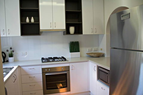 Adelaide DressCircle Apartments - Archer Street - Tourism Canberra 15