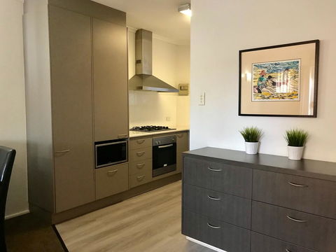Adelaide DressCircle Apartments - Archer Street - Tourism Canberra 1