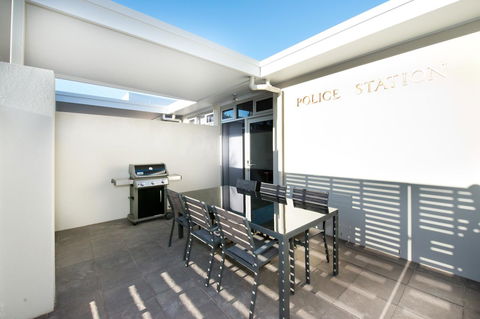 Loxton Courthouse Apartments - Tourism Canberra 22