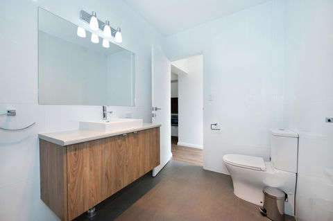 Loxton Courthouse Apartments - Tourism Canberra 14