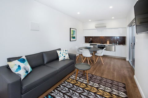 Loxton Courthouse Apartments - Tourism Canberra 3