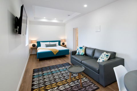 Loxton Courthouse Apartments - Tourism Canberra 1
