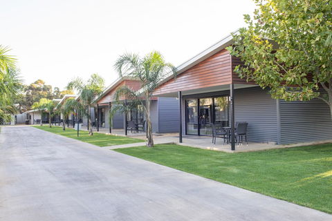 Paringa Resort - Tourism Canberra 4