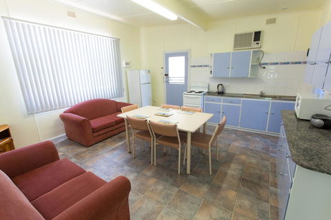 Modra\'s Apartments - Tourism Canberra 1