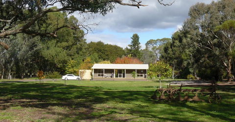 Camawald Coonawarra Cottage B&B - Tourism Canberra 0