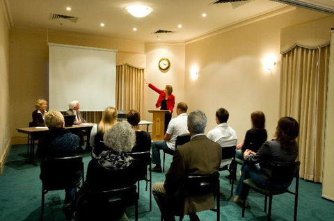 Loxton Community Hotel Motel - Tourism Canberra 30