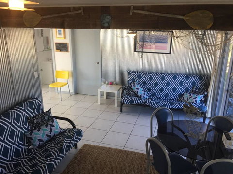 SHAKIN' SHACK - Tourism Canberra 9