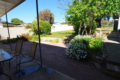 Beachview - Tourism Canberra 31