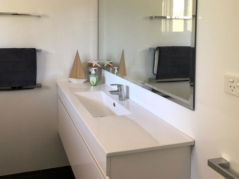 Beachview - Tourism Canberra 22