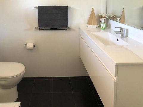 Beachview - Tourism Canberra 23
