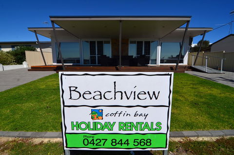 Beachview - Tourism Canberra 3