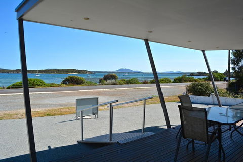 Beachview - Tourism Canberra 4