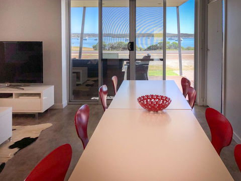 Beachview - Tourism Canberra 5