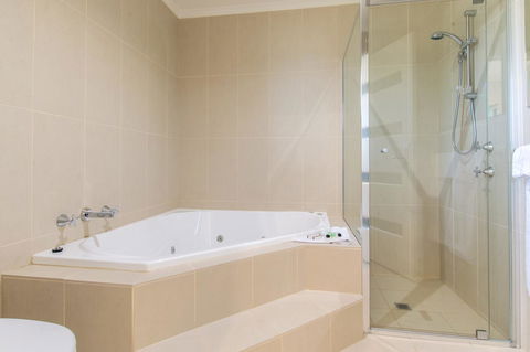 Mick O\'Sheas - Tourism Canberra 22