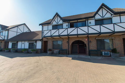 Mick O\'Sheas - Tourism Canberra 36