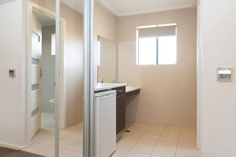 Mick O\'Sheas - Tourism Canberra 3