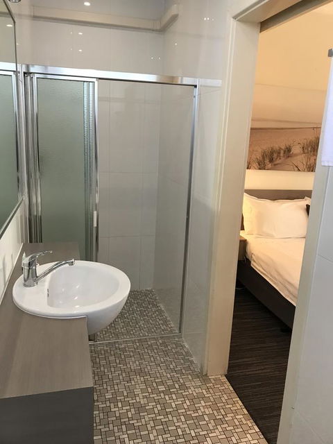 Robetown Motor Inn & Apartments - Tourism Canberra 23