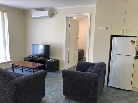 Robetown Motor Inn & Apartments - Tourism Canberra 44