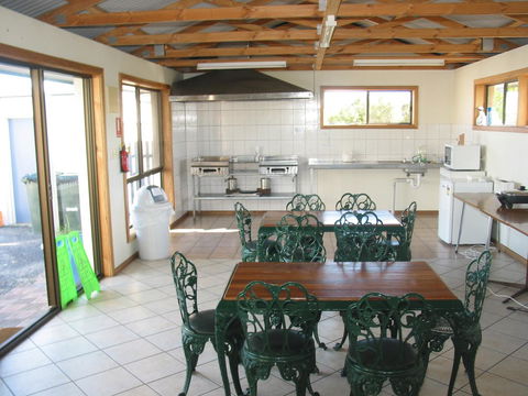 Robetown Motor Inn & Apartments - Tourism Canberra 6